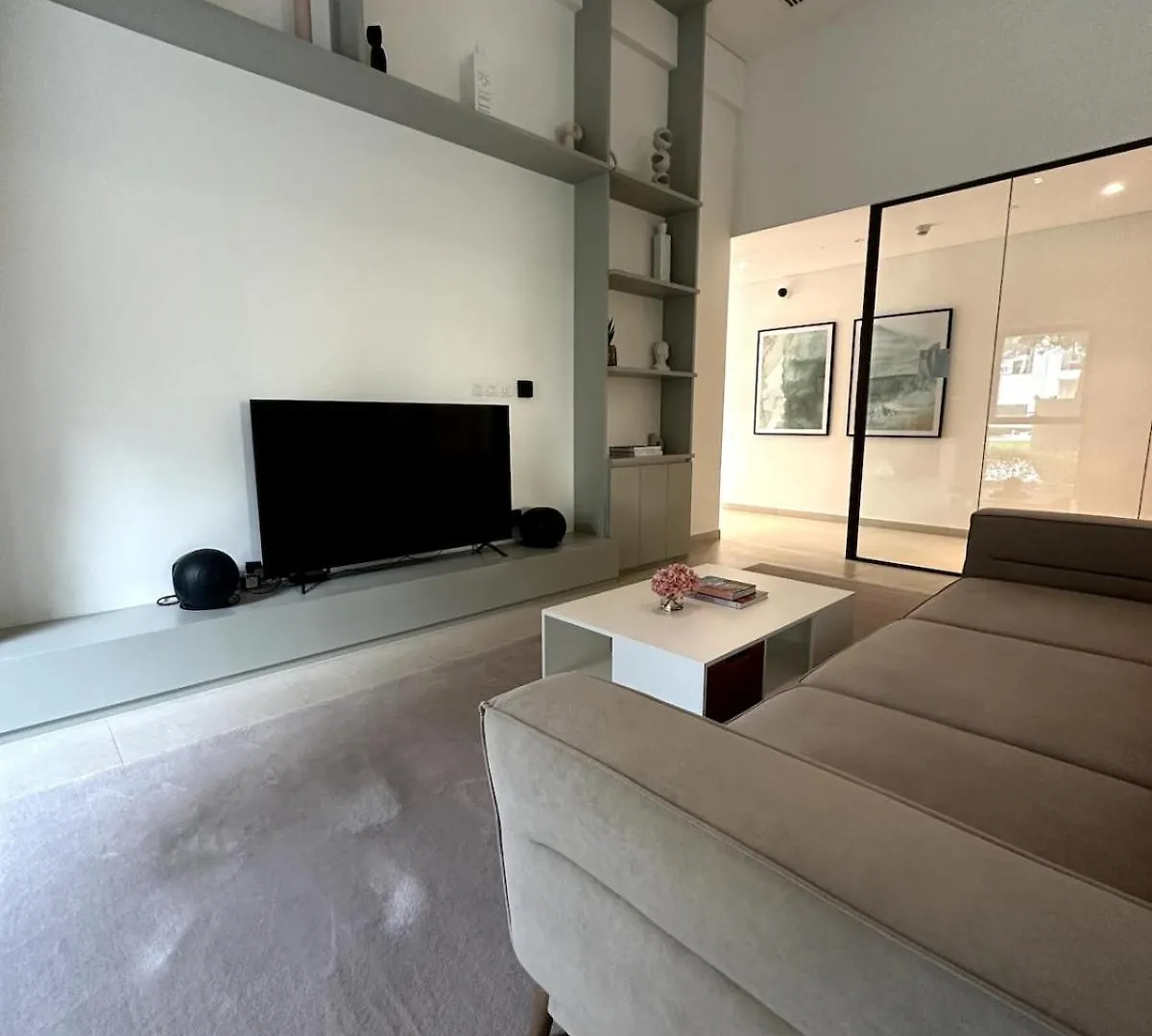 Amakin Bayshore Creek Beach Dubai Apartment