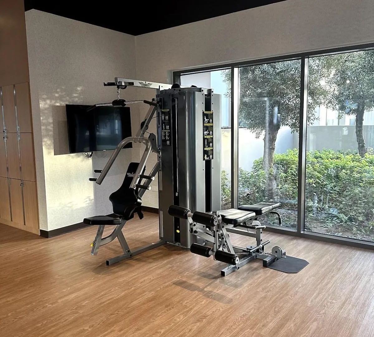 Amakin Bayshore Creek Beach Dubai Apartment